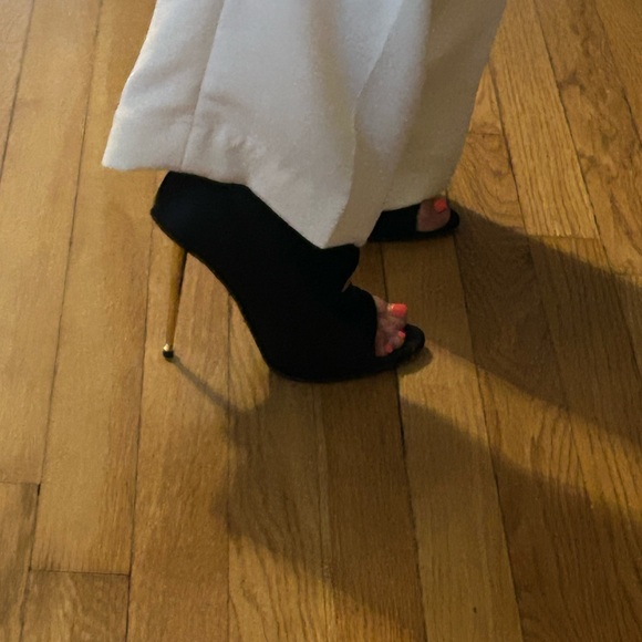 Tom Ford Vintage Peep Toe Heels - Picture 5 of 15